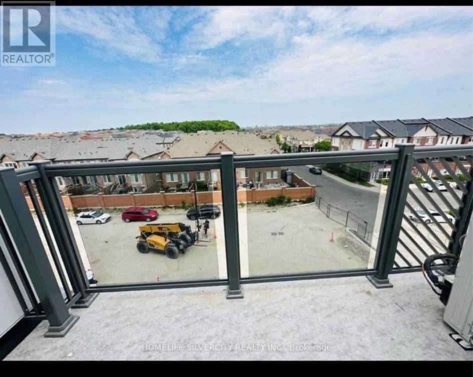 404 - 58 SKY HARBOUR DRIVE Image 2