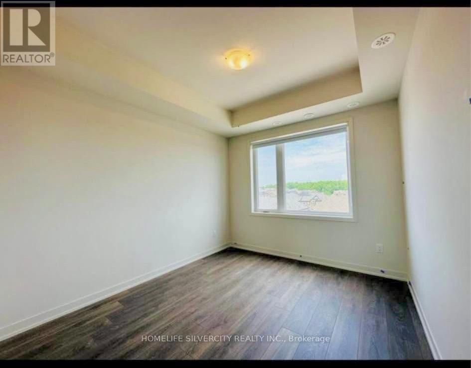404 - 58 SKY HARBOUR DRIVE Image 6