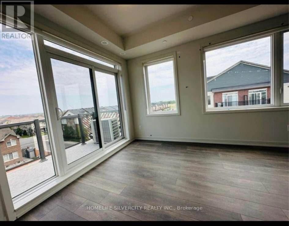 404 - 58 SKY HARBOUR DRIVE Image 7