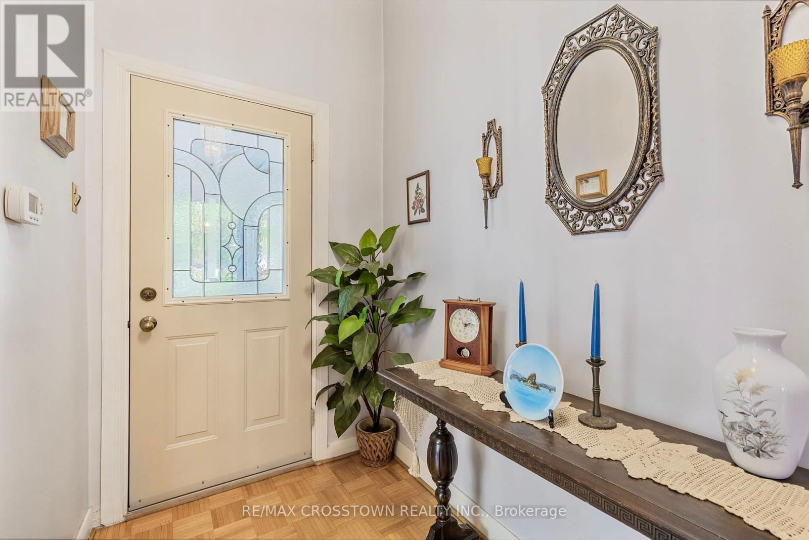 35 EDITH AVENUE Image 10