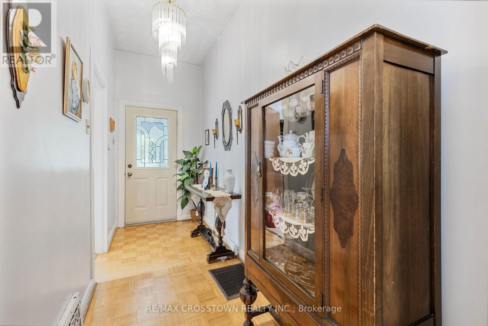 35 EDITH AVENUE Image 11