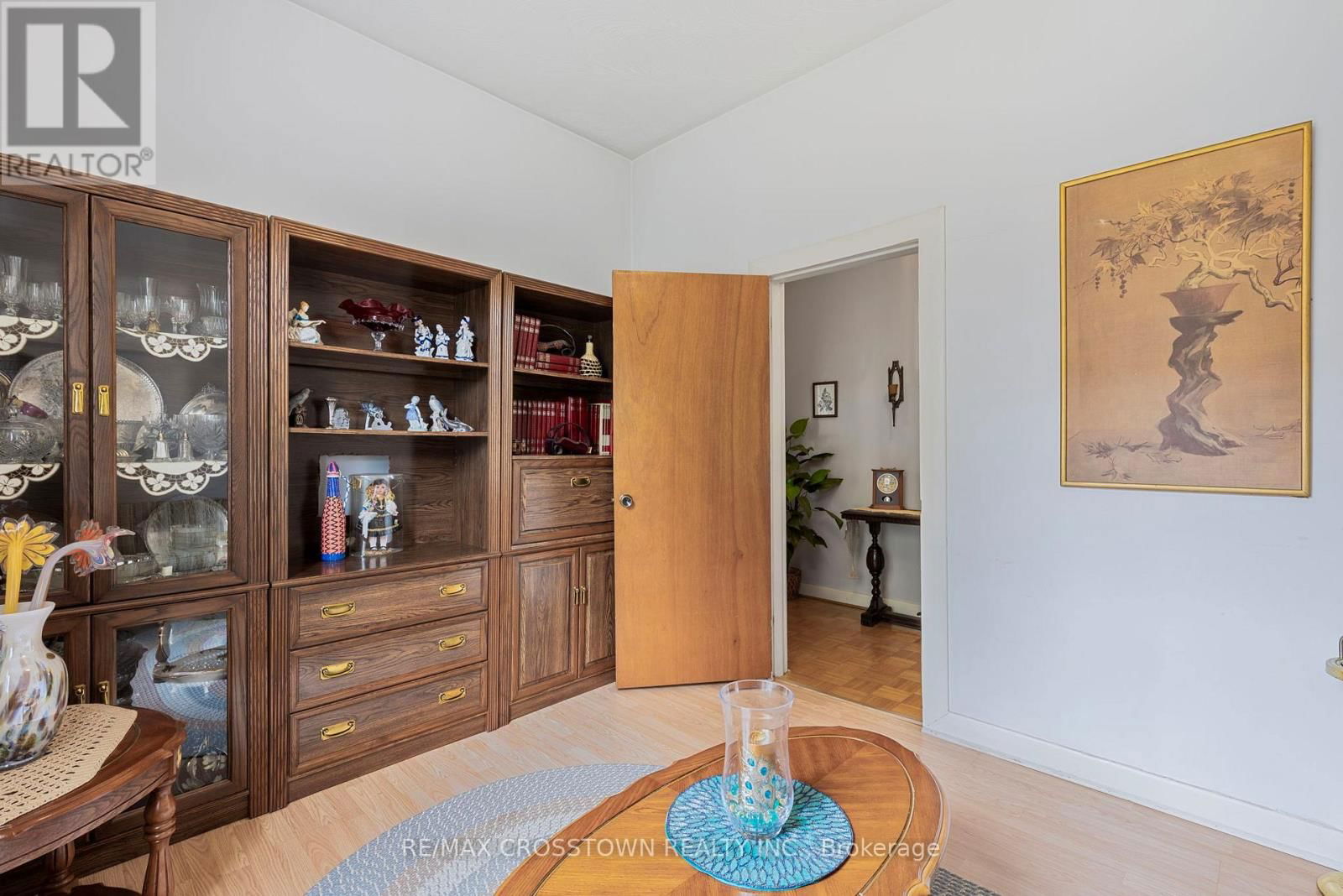 35 EDITH AVENUE Image 13