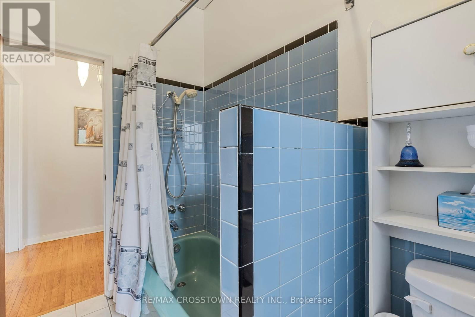 35 EDITH AVENUE Image 23