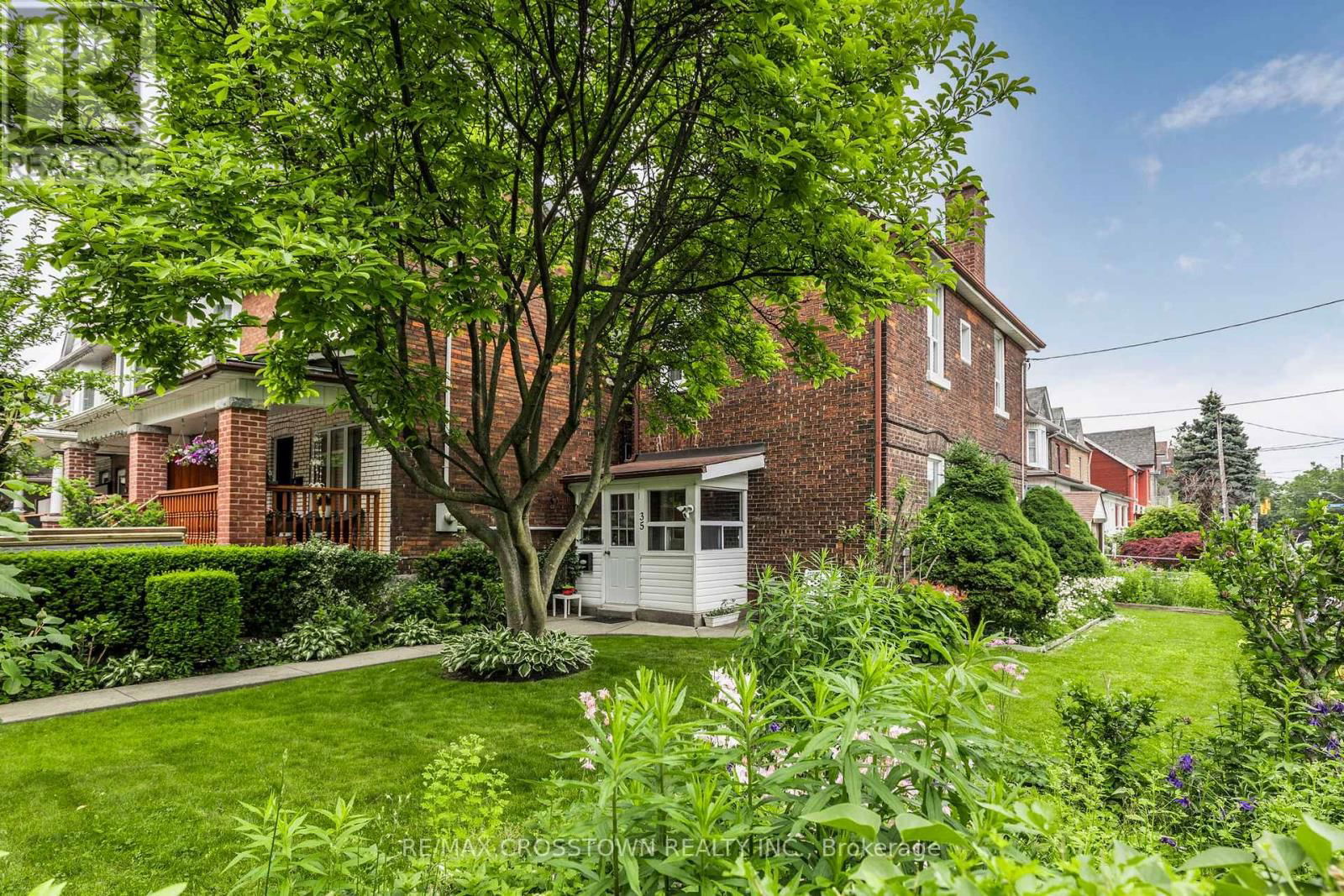 35 EDITH AVENUE Image 4
