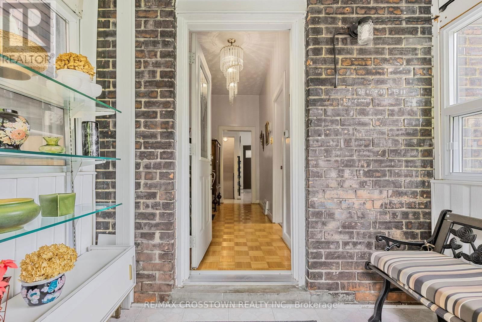 35 EDITH AVENUE Image 7
