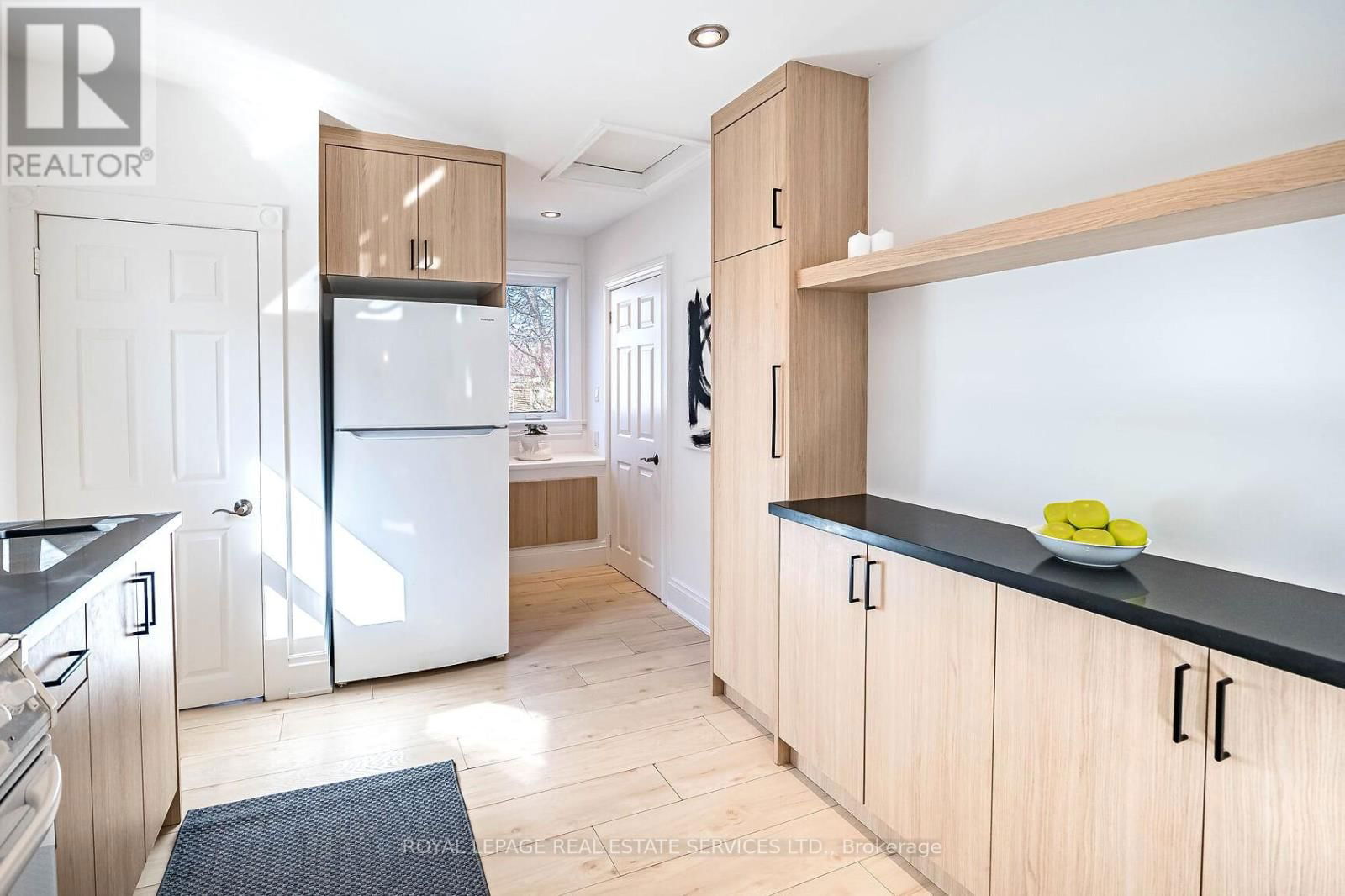 48 THIRTEENTH STREET Image 13