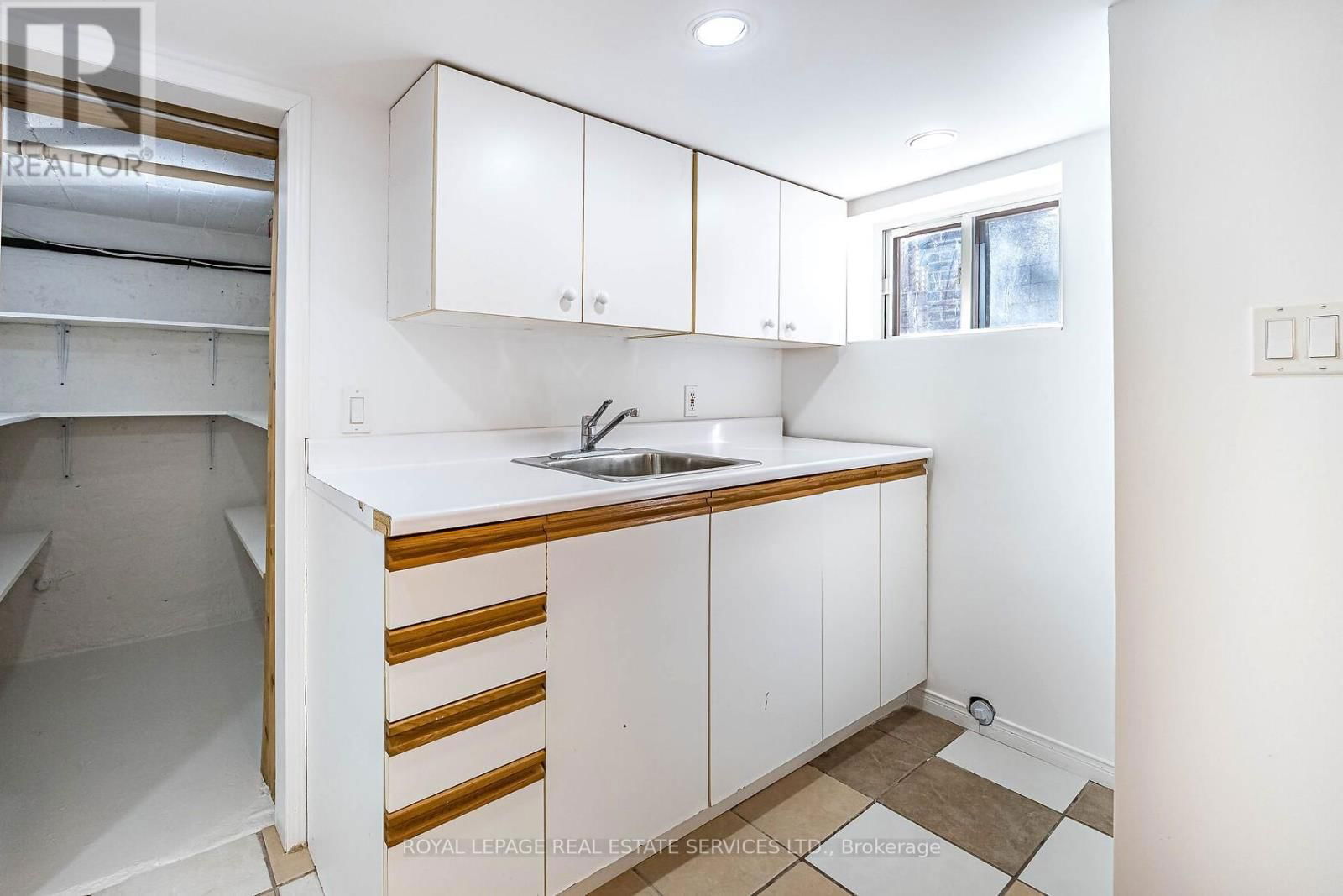 48 THIRTEENTH STREET Image 31