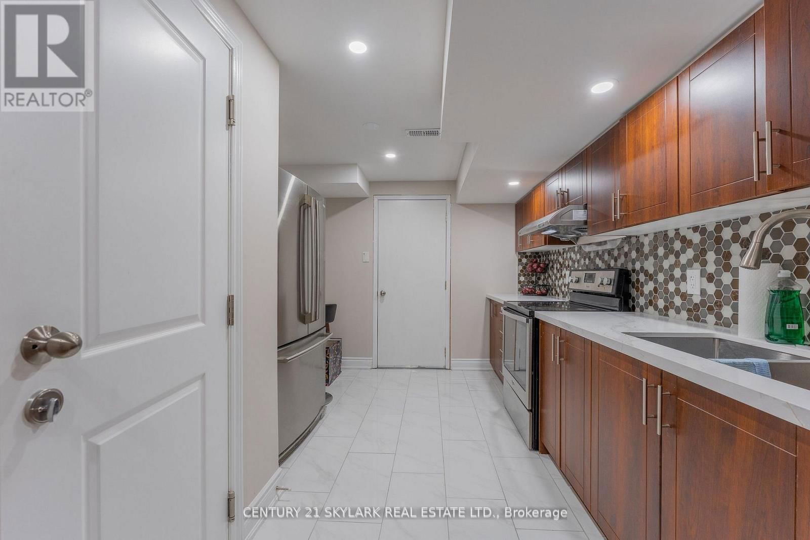 197 SUSSEXVALE DRIVE Image 36