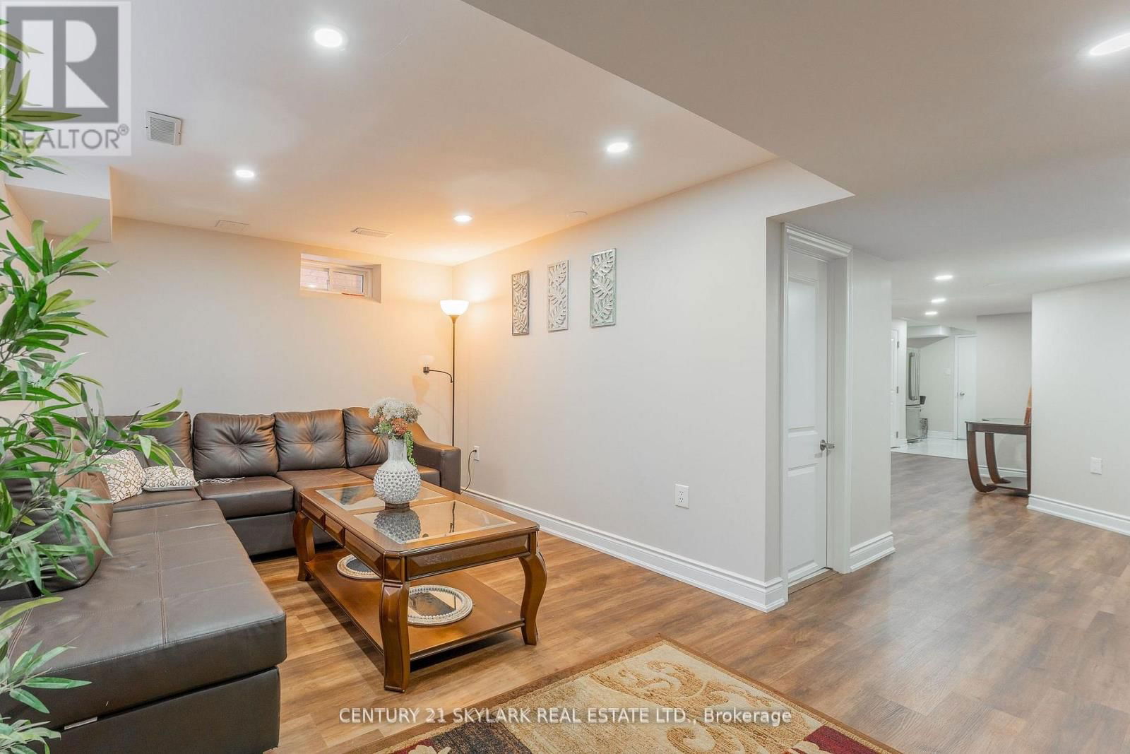 197 SUSSEXVALE DRIVE Image 40