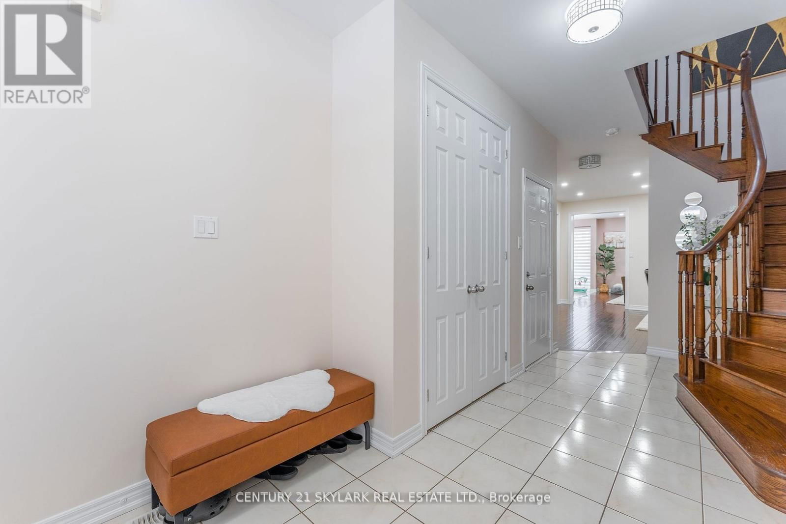 197 SUSSEXVALE DRIVE Image 5