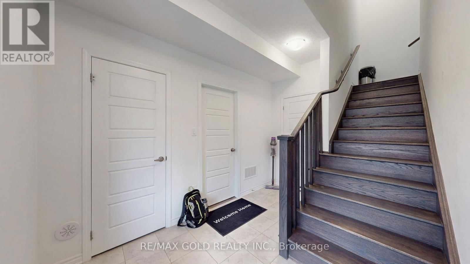 1210 ANSON GATE Image 16