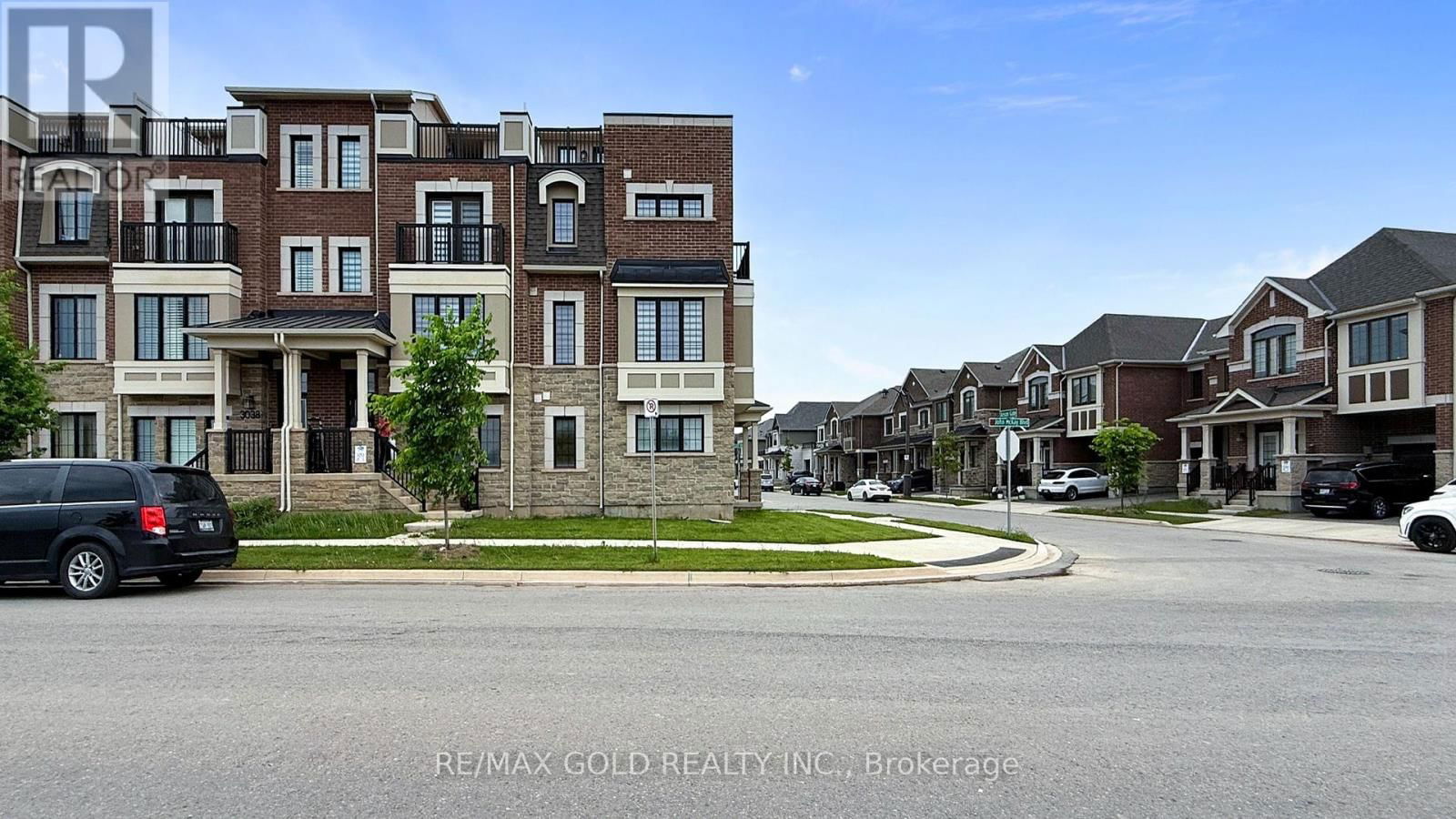 1210 ANSON GATE Image 3