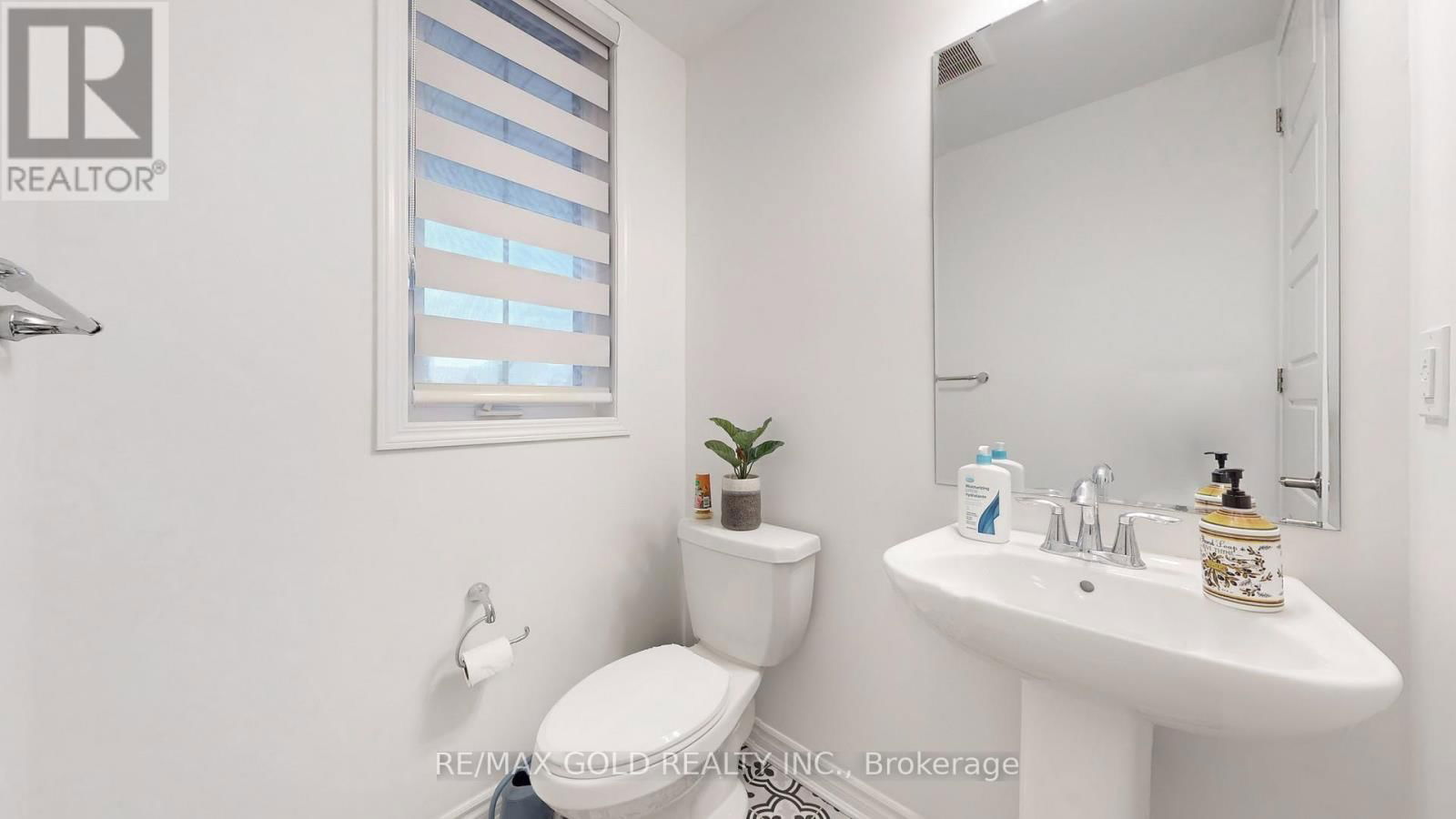 1210 ANSON GATE Image 30
