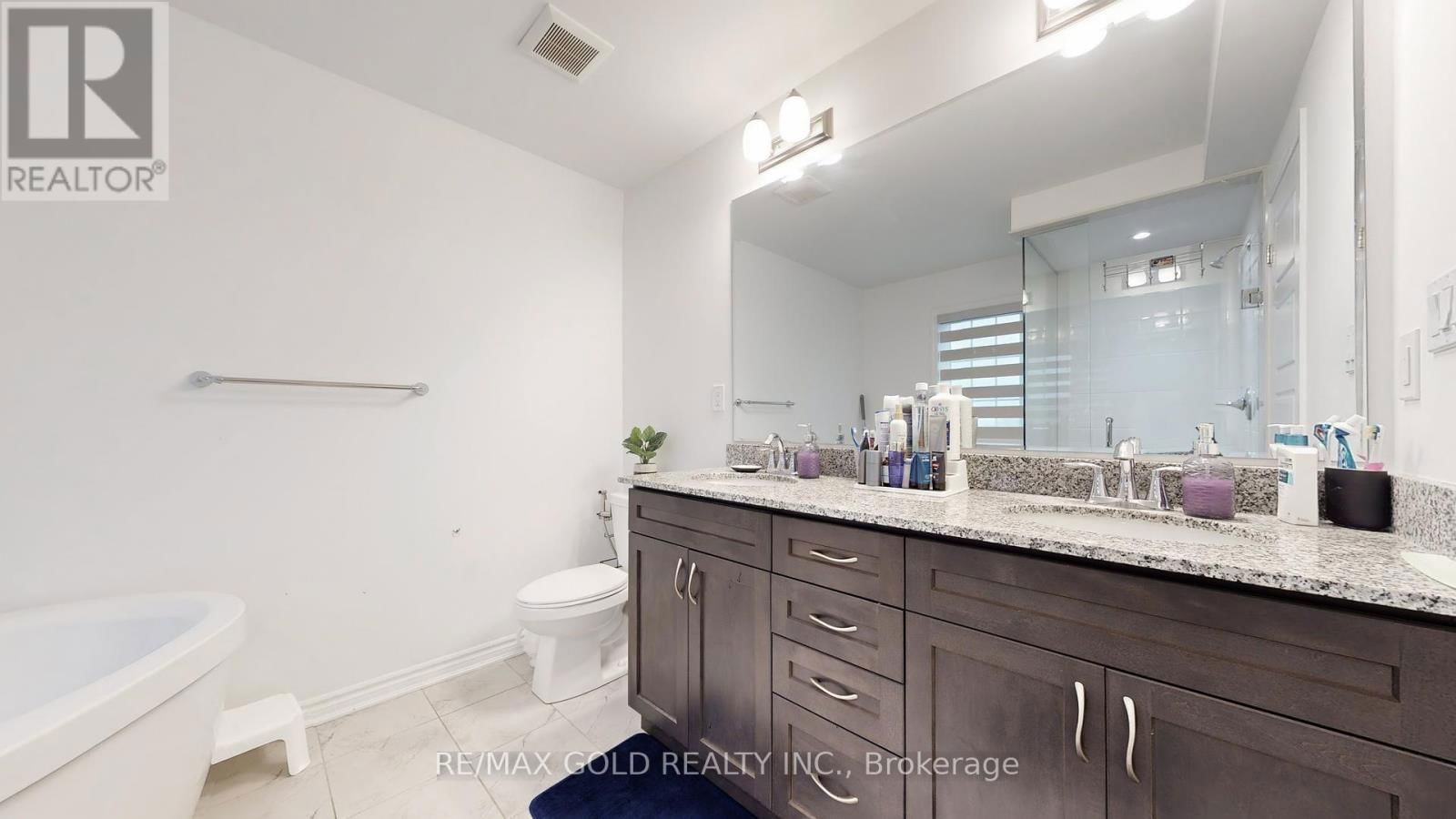 1210 ANSON GATE Image 37