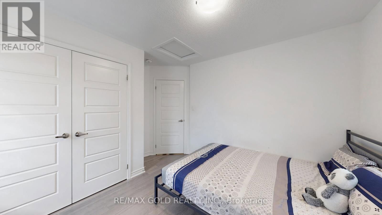 1210 ANSON GATE Image 44