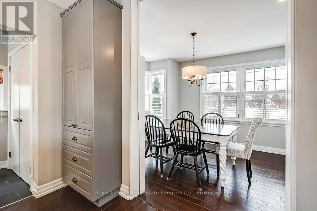 247 ALLAN STREET Image 20