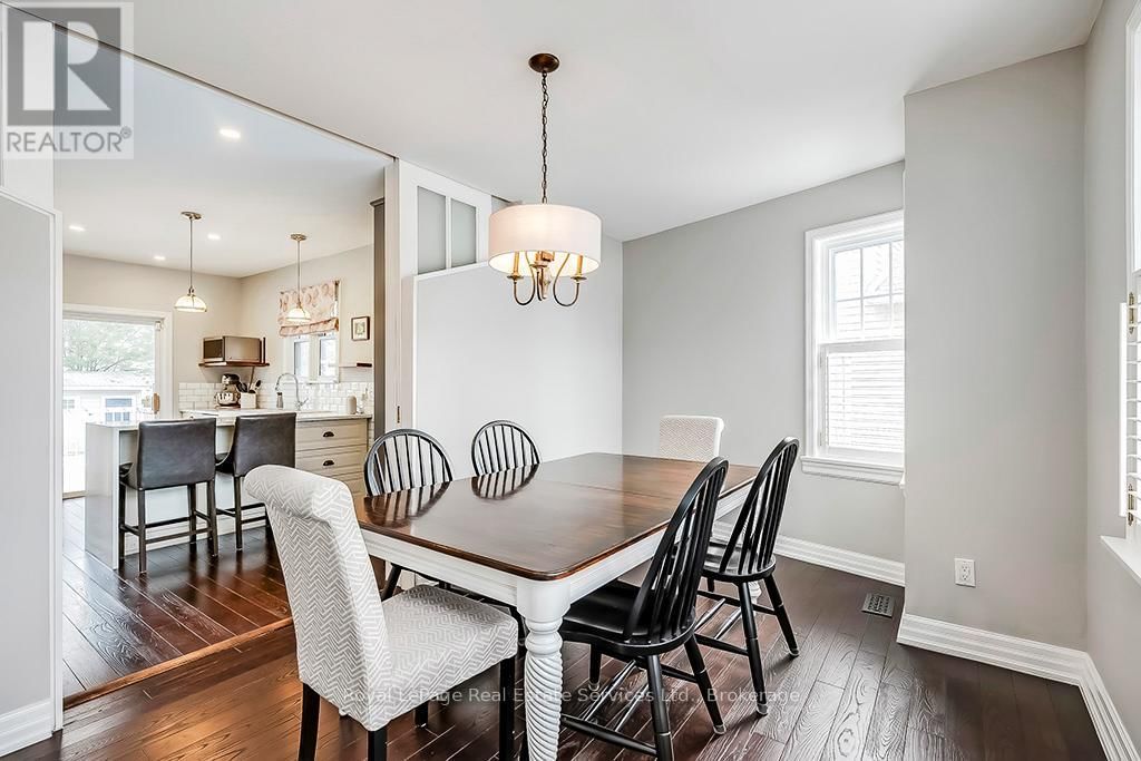 247 ALLAN STREET Image 22