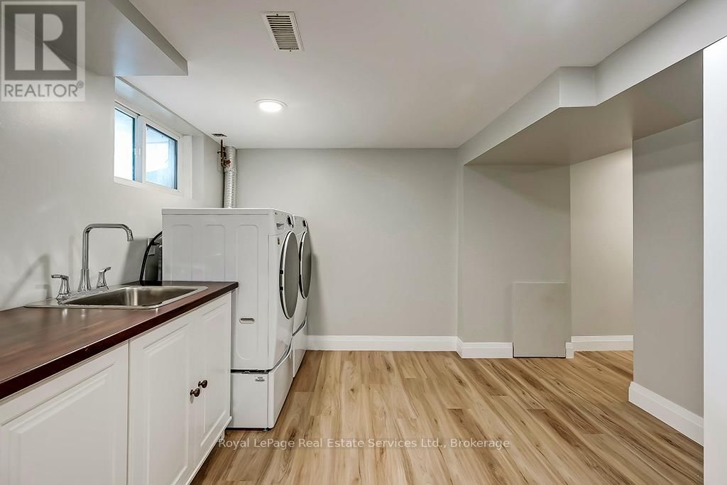 247 ALLAN STREET Image 34