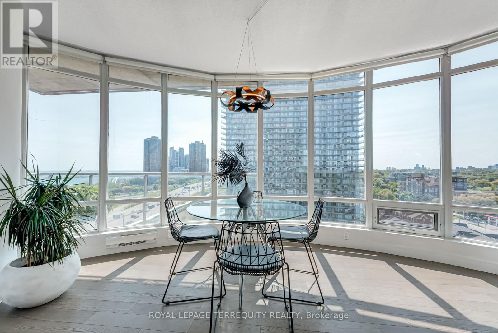 1210 - 15 WINDERMERE AVENUE Image 11