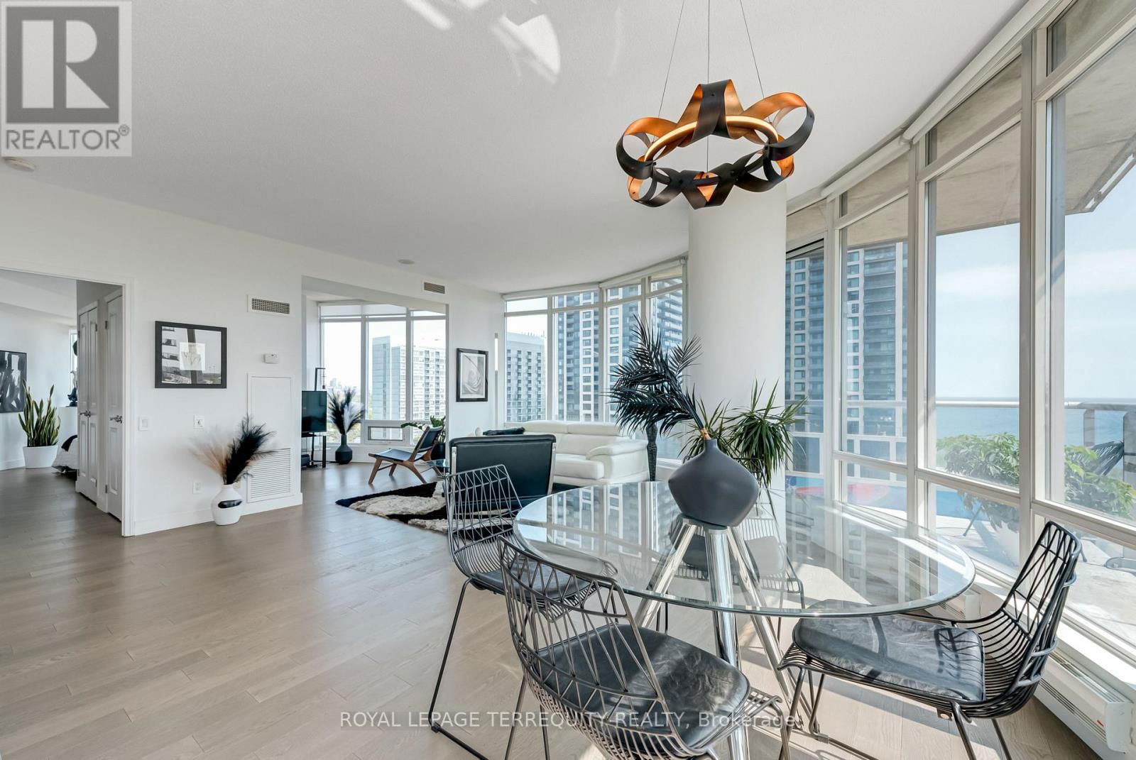 1210 - 15 WINDERMERE AVENUE Image 13