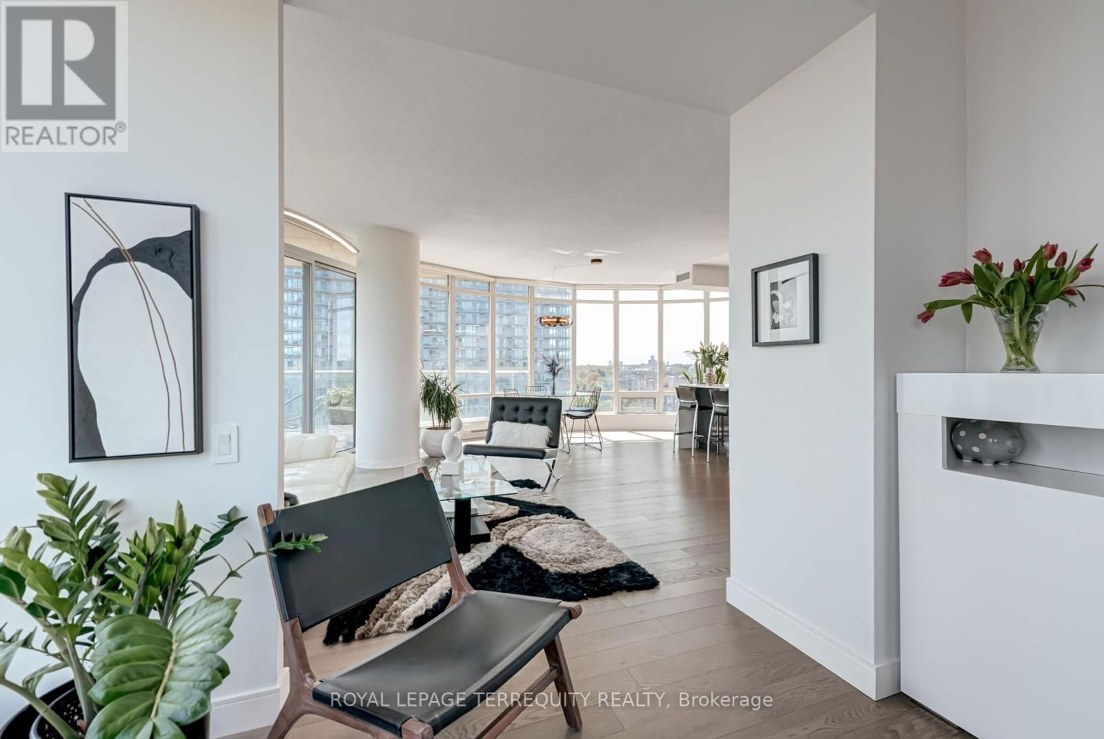1210 - 15 WINDERMERE AVENUE Image 16