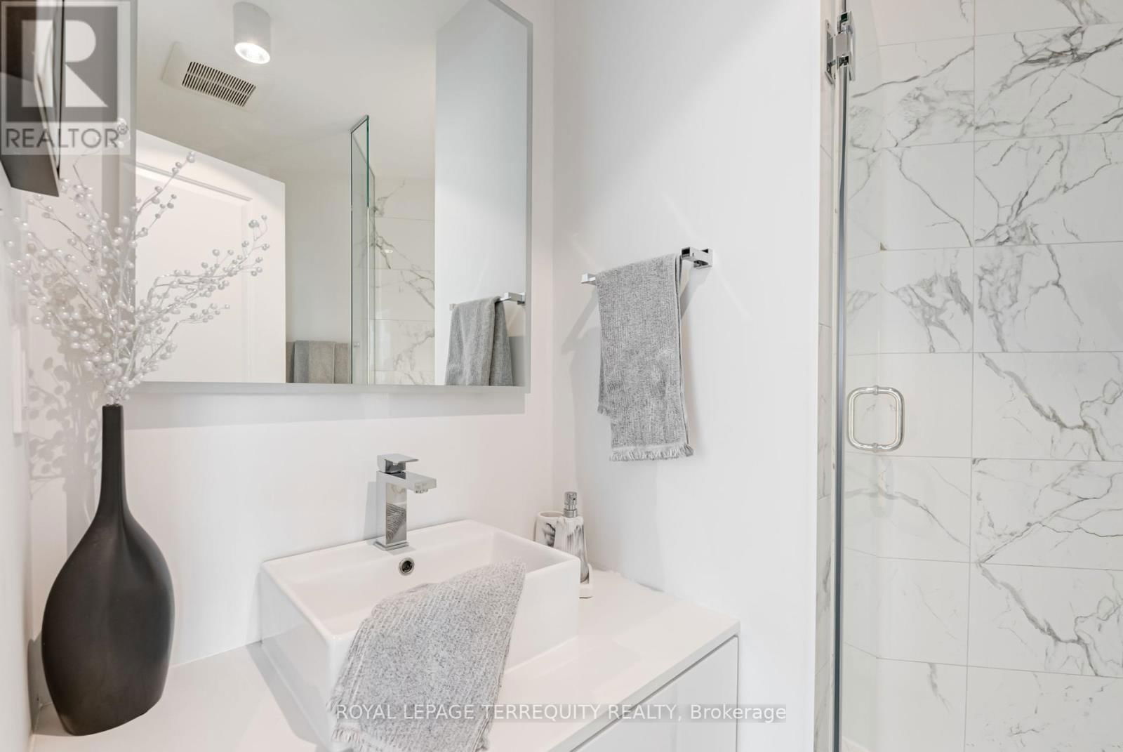 1210 - 15 WINDERMERE AVENUE Image 18