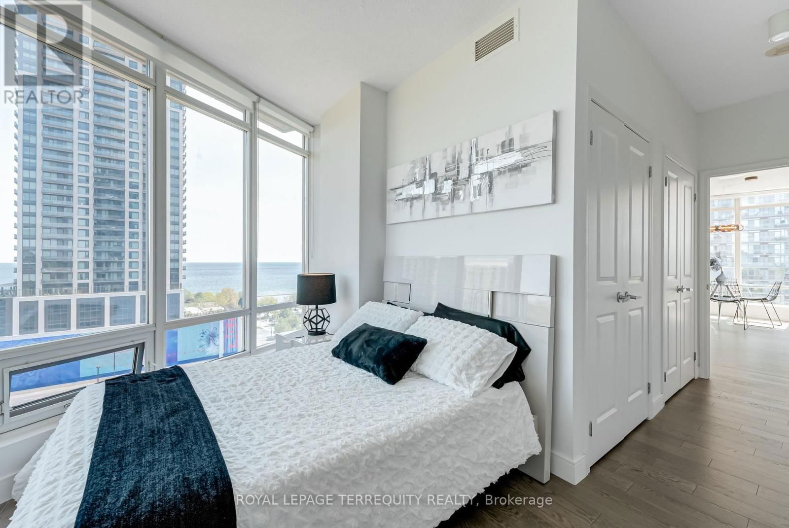 1210 - 15 WINDERMERE AVENUE Image 21