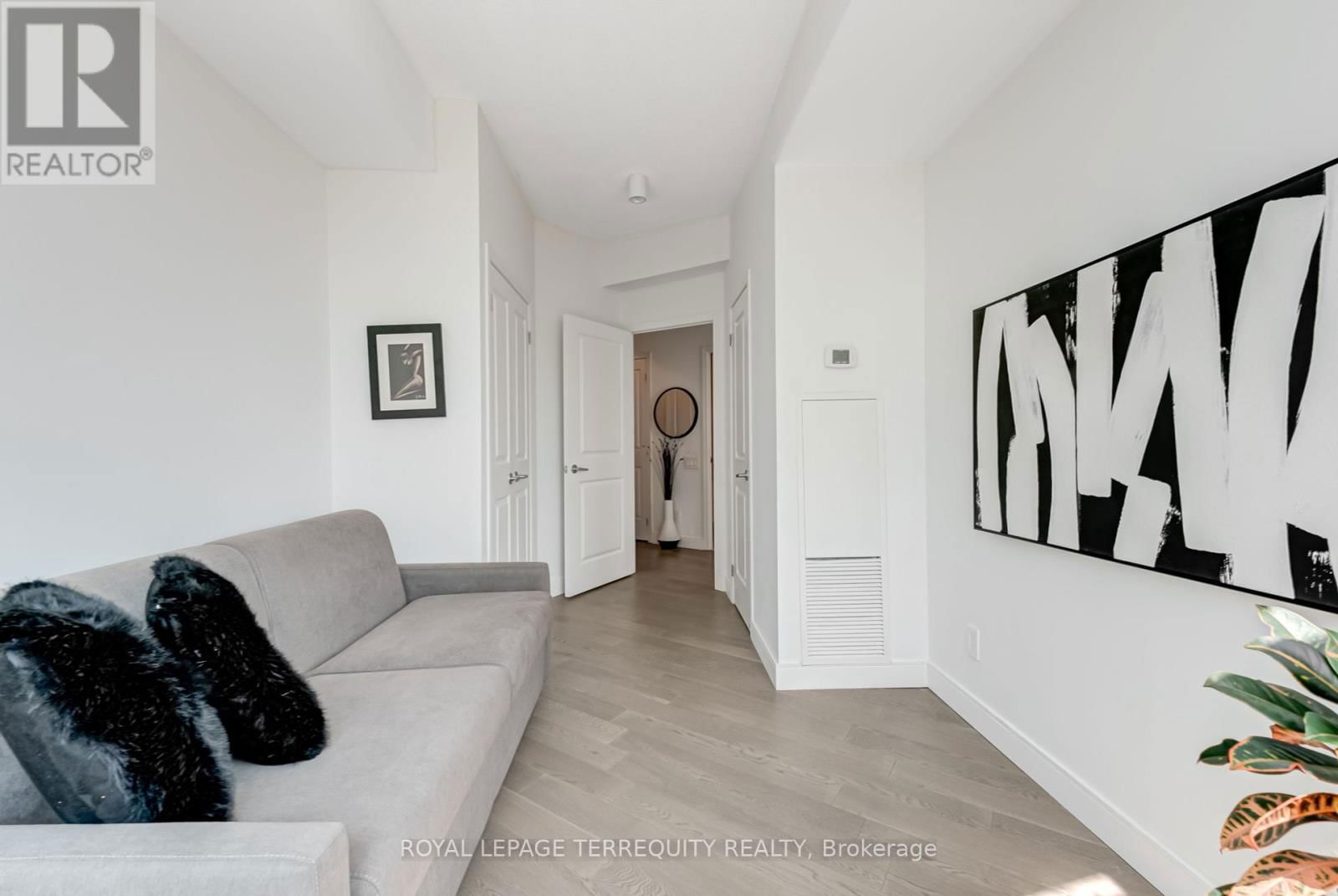 1210 - 15 WINDERMERE AVENUE Image 29