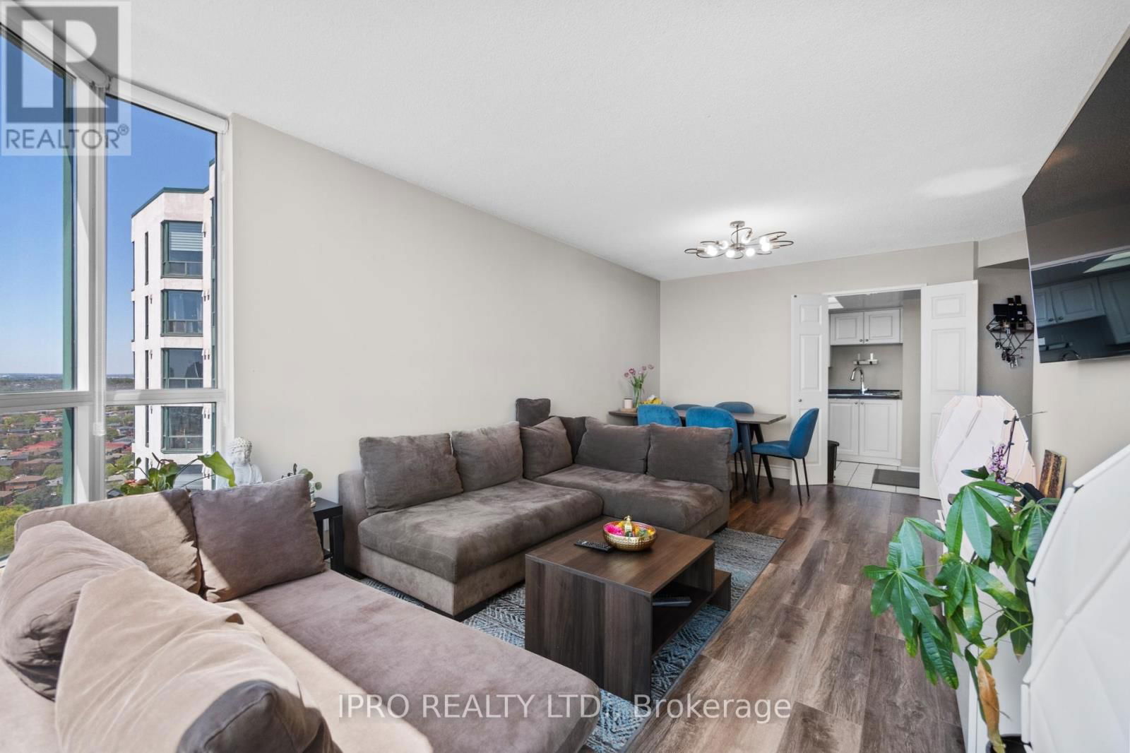2106 - 4460 TUCANA COURT Image 15