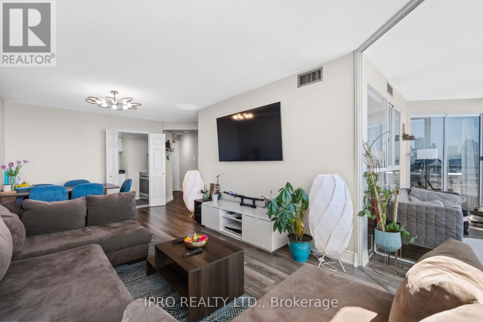 2106 - 4460 TUCANA COURT Image 16