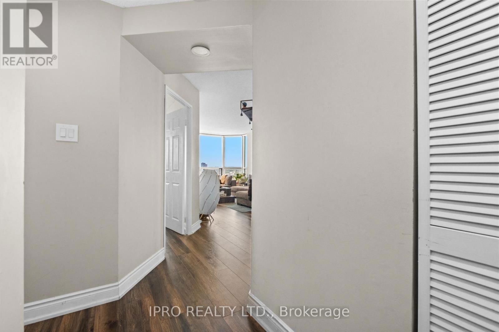 2106 - 4460 TUCANA COURT Image 8