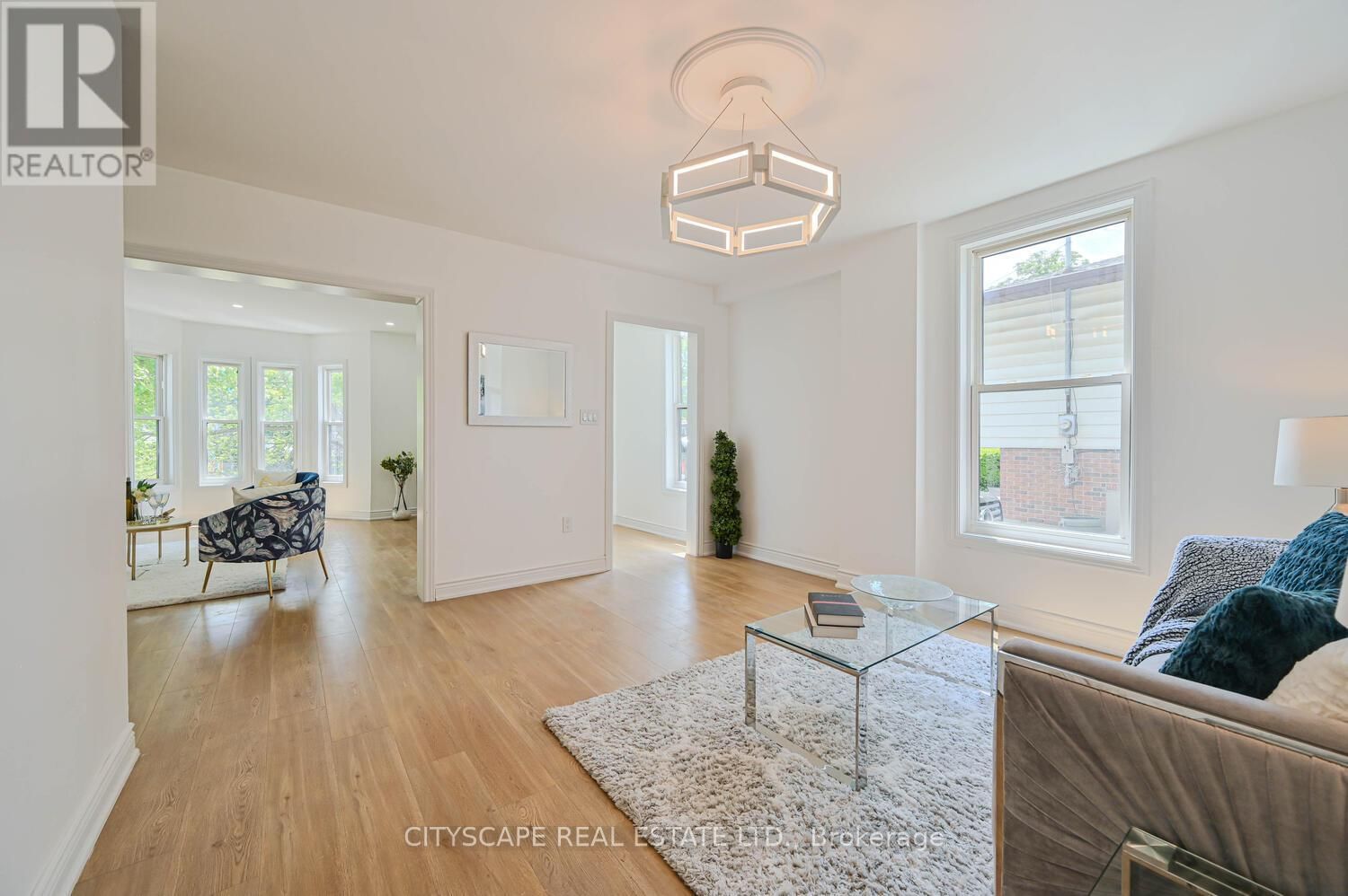 54 DAYFOOT DRIVE Image 11