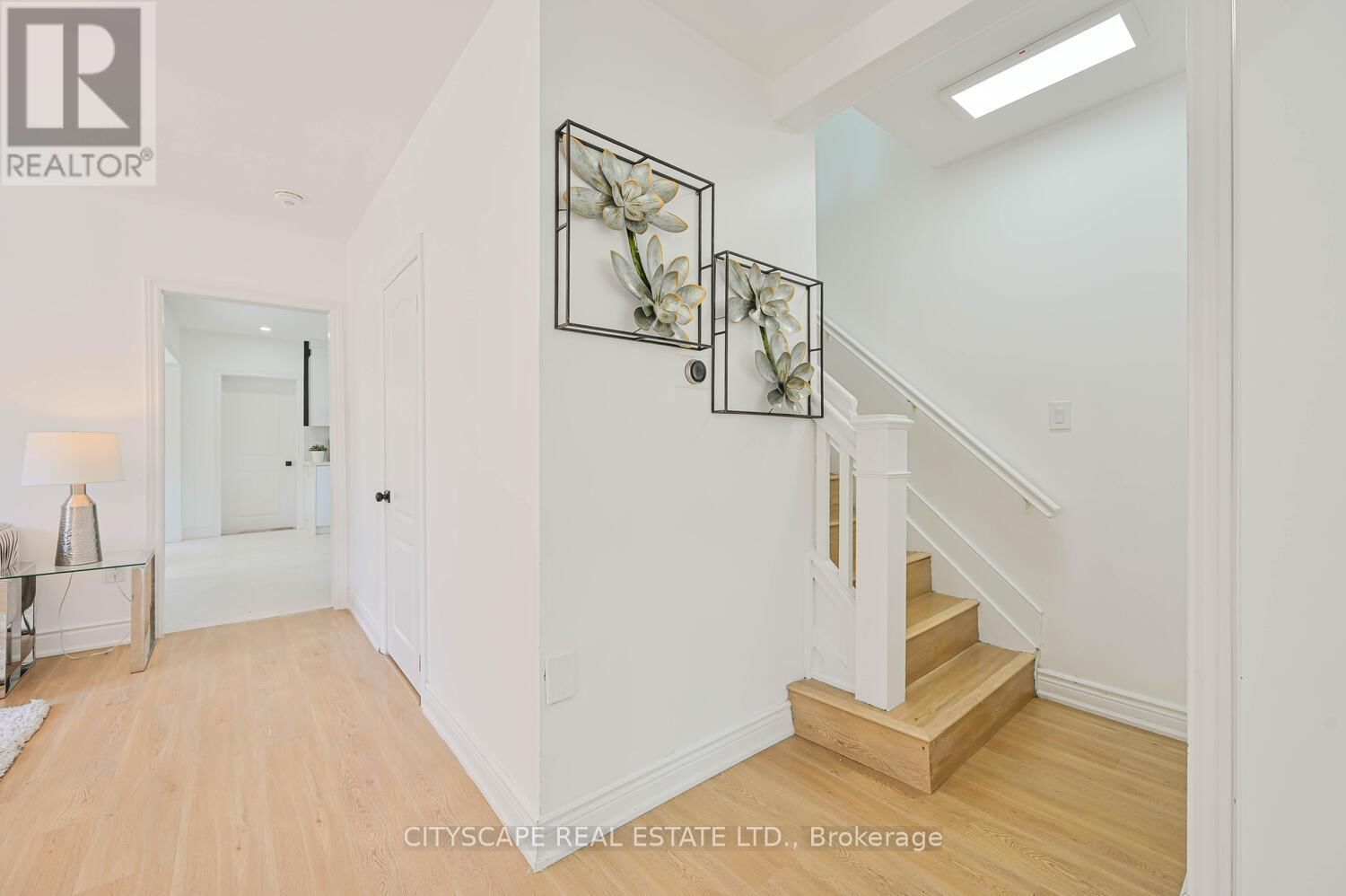 54 DAYFOOT DRIVE Image 28