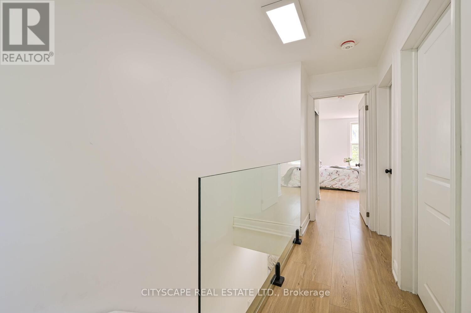 54 DAYFOOT DRIVE Image 30