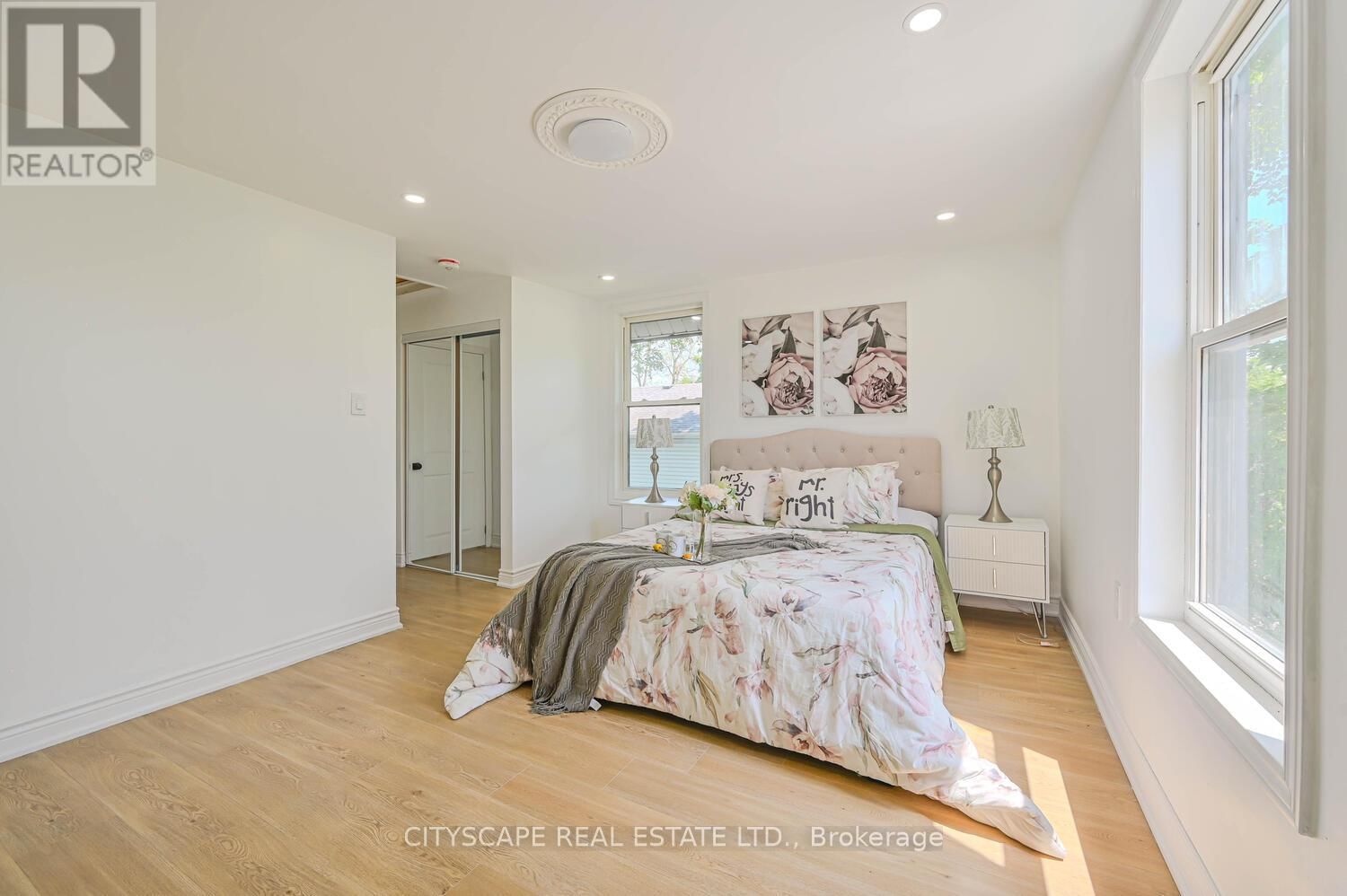 54 DAYFOOT DRIVE Image 34