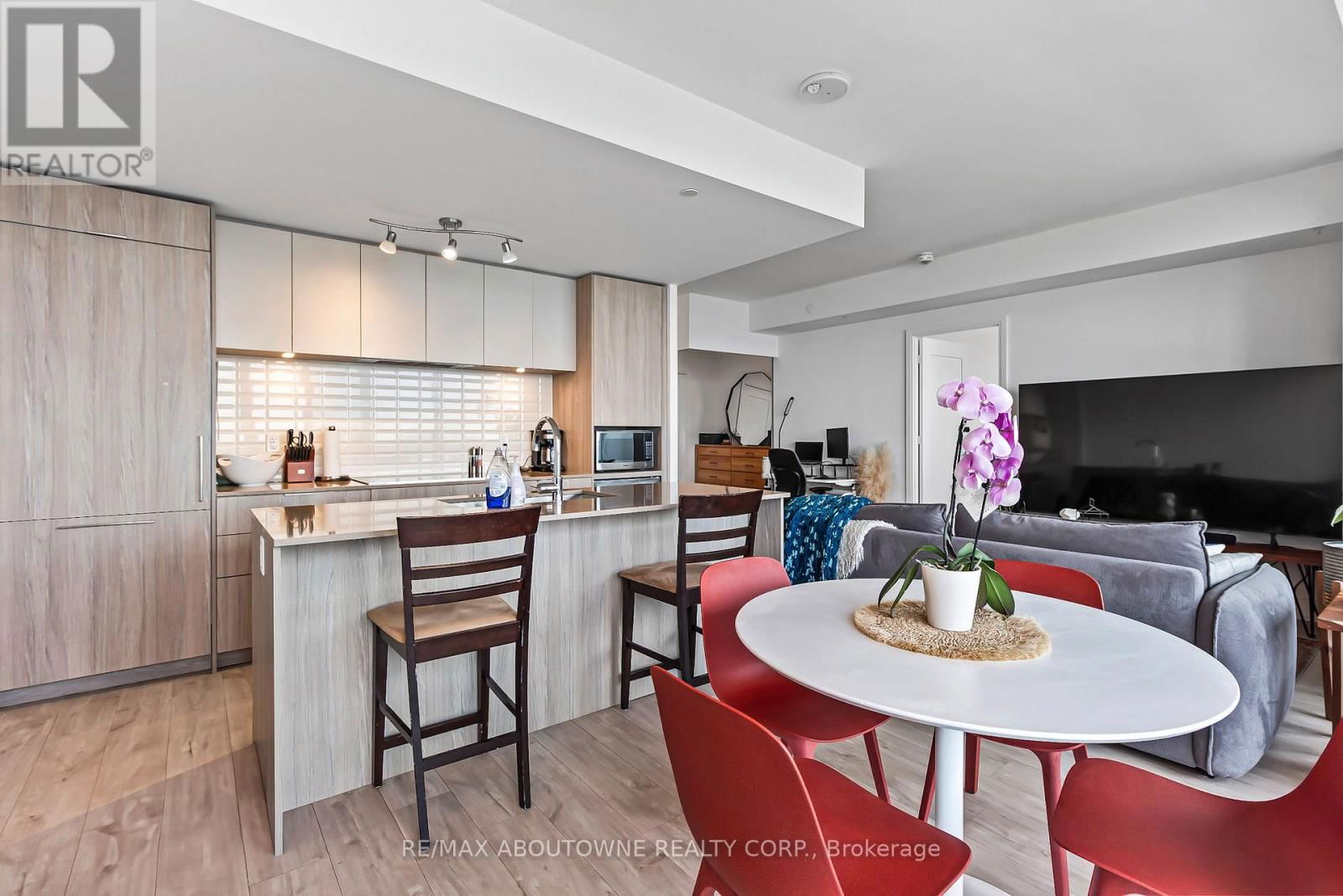 4005 - 70 ANNIE CRAIG DRIVE Image 15