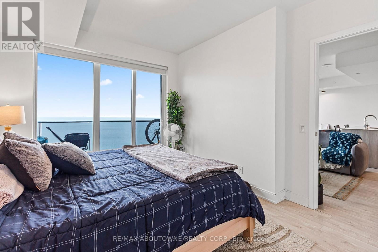 4005 - 70 ANNIE CRAIG DRIVE Image 24