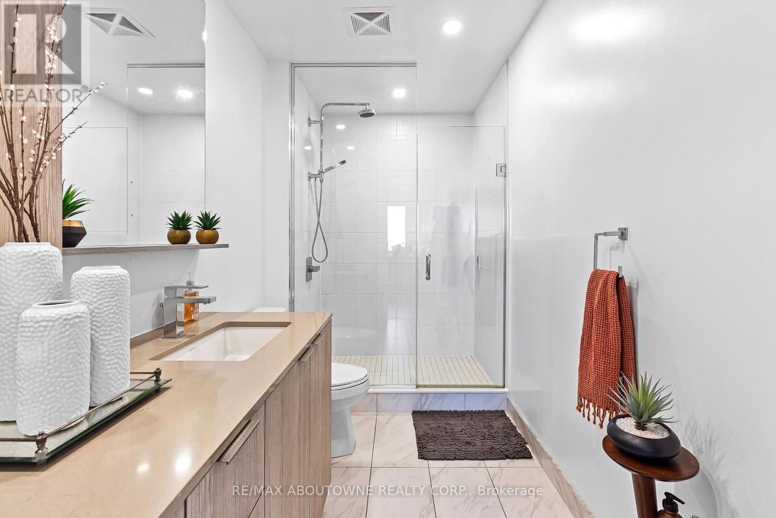 4005 - 70 ANNIE CRAIG DRIVE Image 26