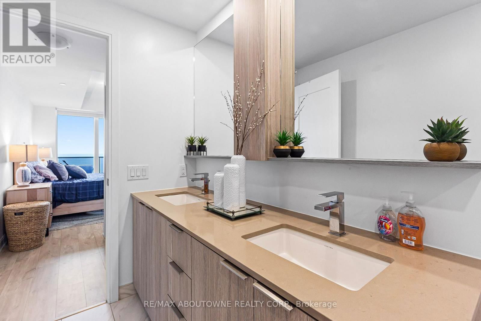4005 - 70 ANNIE CRAIG DRIVE Image 28