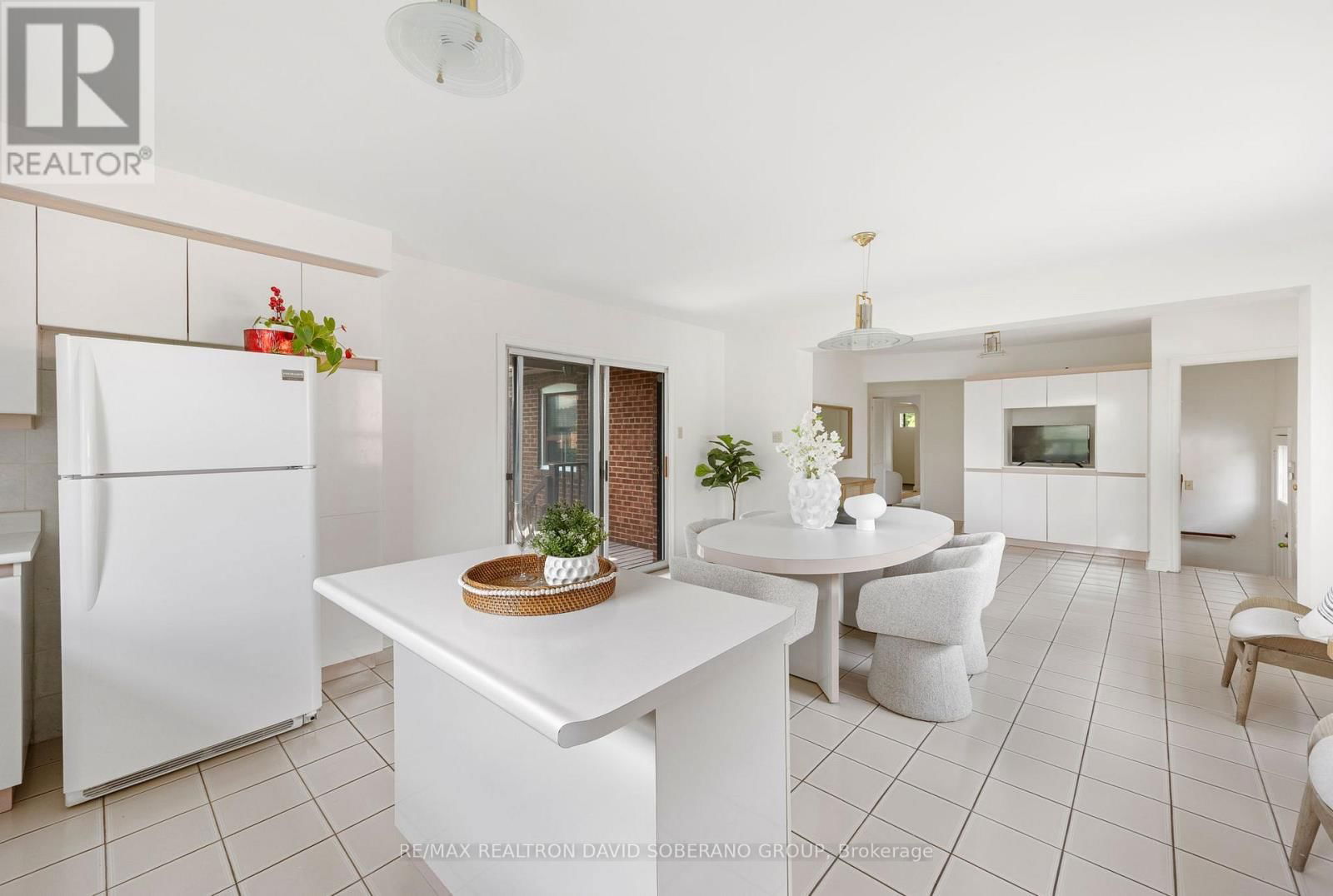53 FLAMBOROUGH DRIVE Image 21