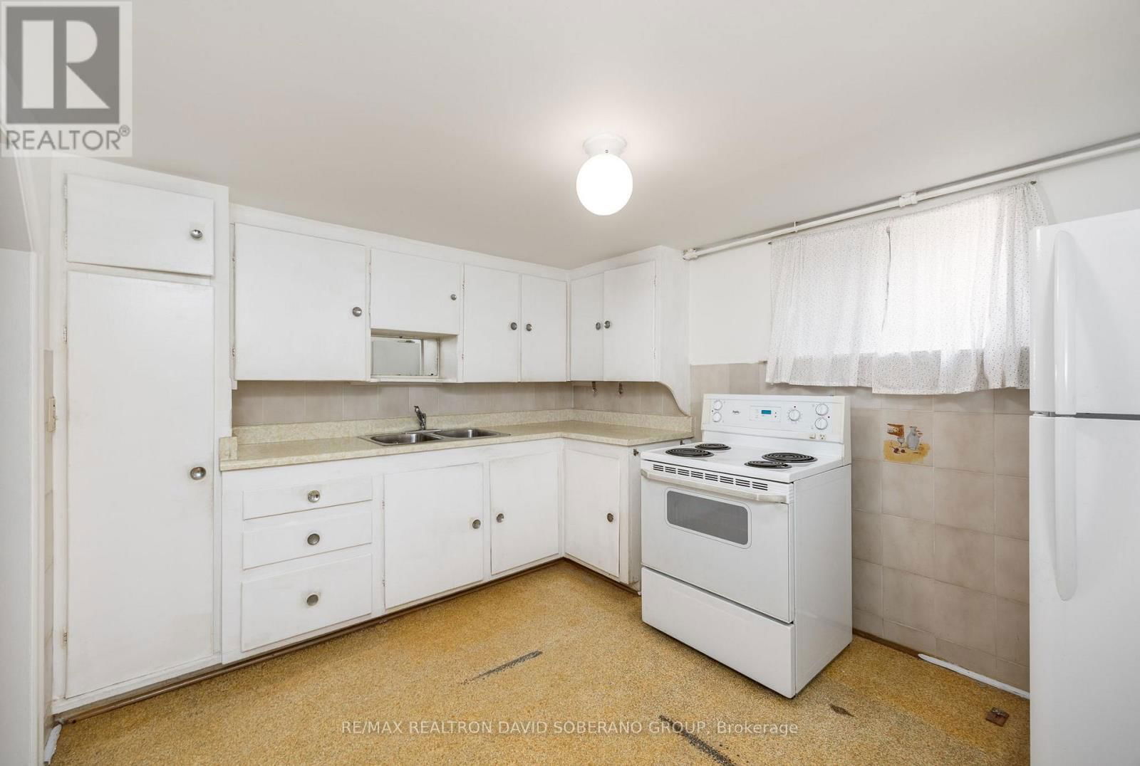 53 FLAMBOROUGH DRIVE Image 27