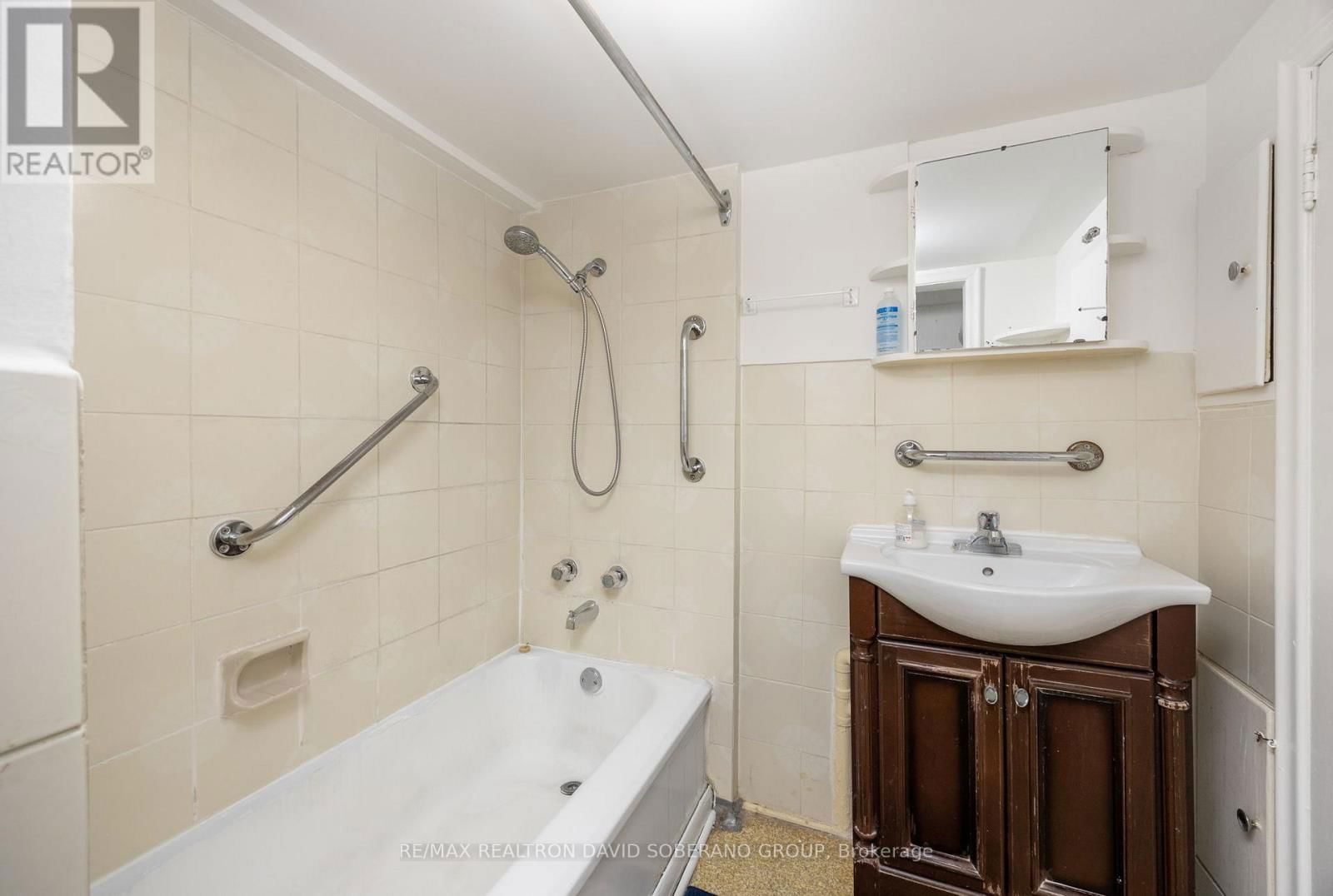 53 FLAMBOROUGH DRIVE Image 28