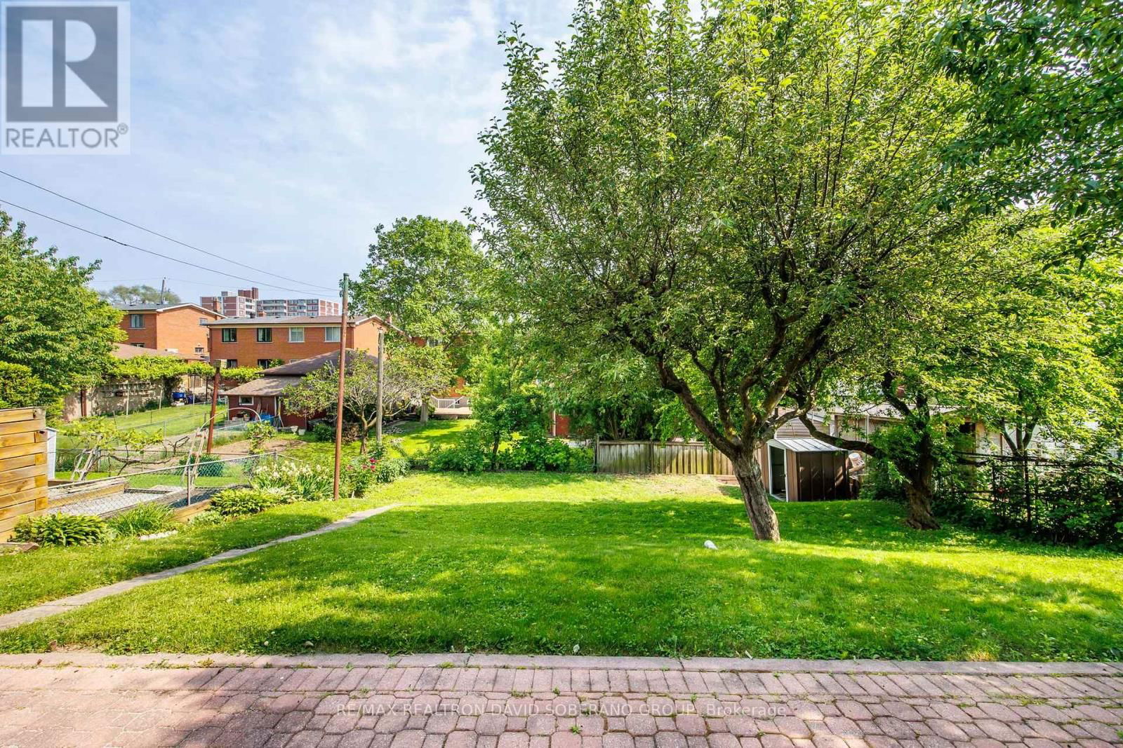 53 FLAMBOROUGH DRIVE Image 35