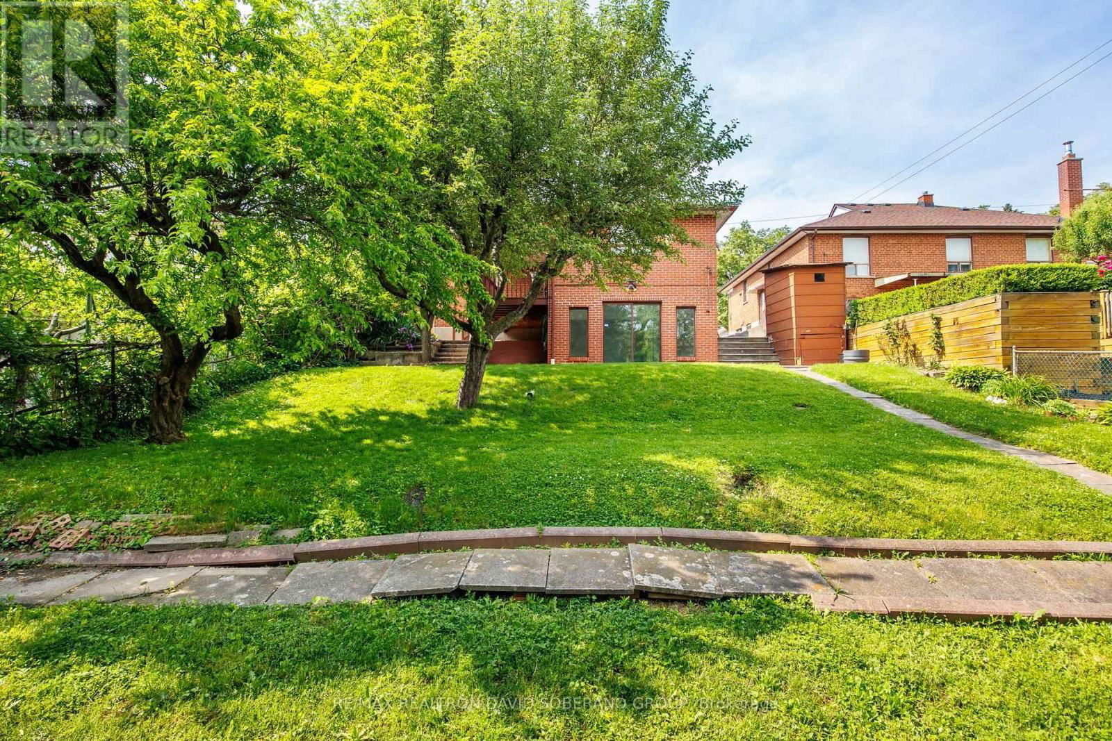 53 FLAMBOROUGH DRIVE Image 38