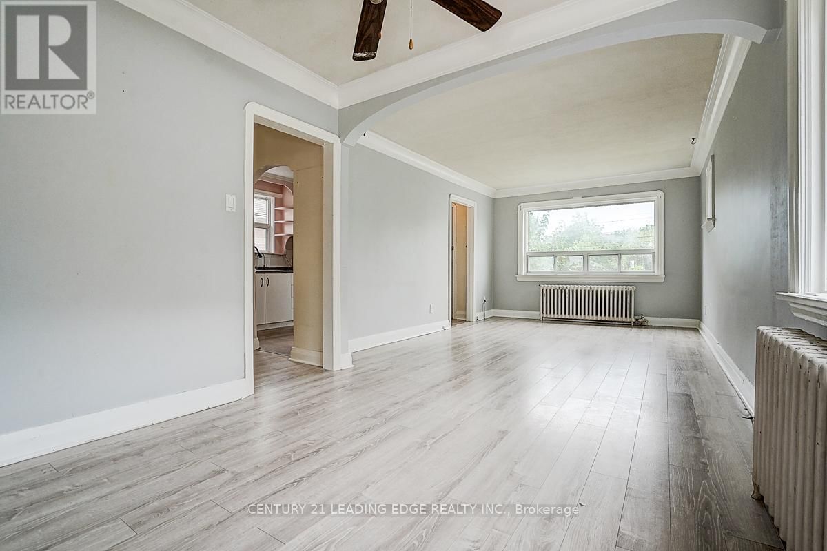 1173 ISLINGTON AVENUE EAST Image 16