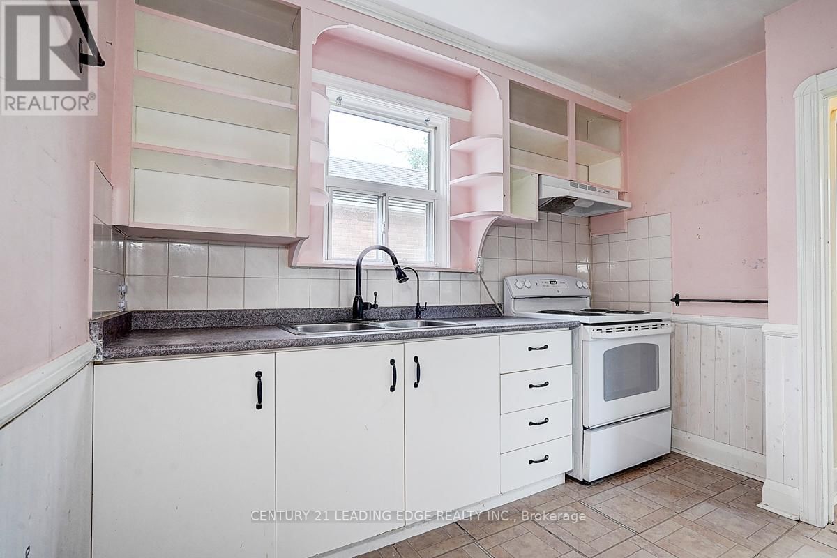1173 ISLINGTON AVENUE EAST Image 18