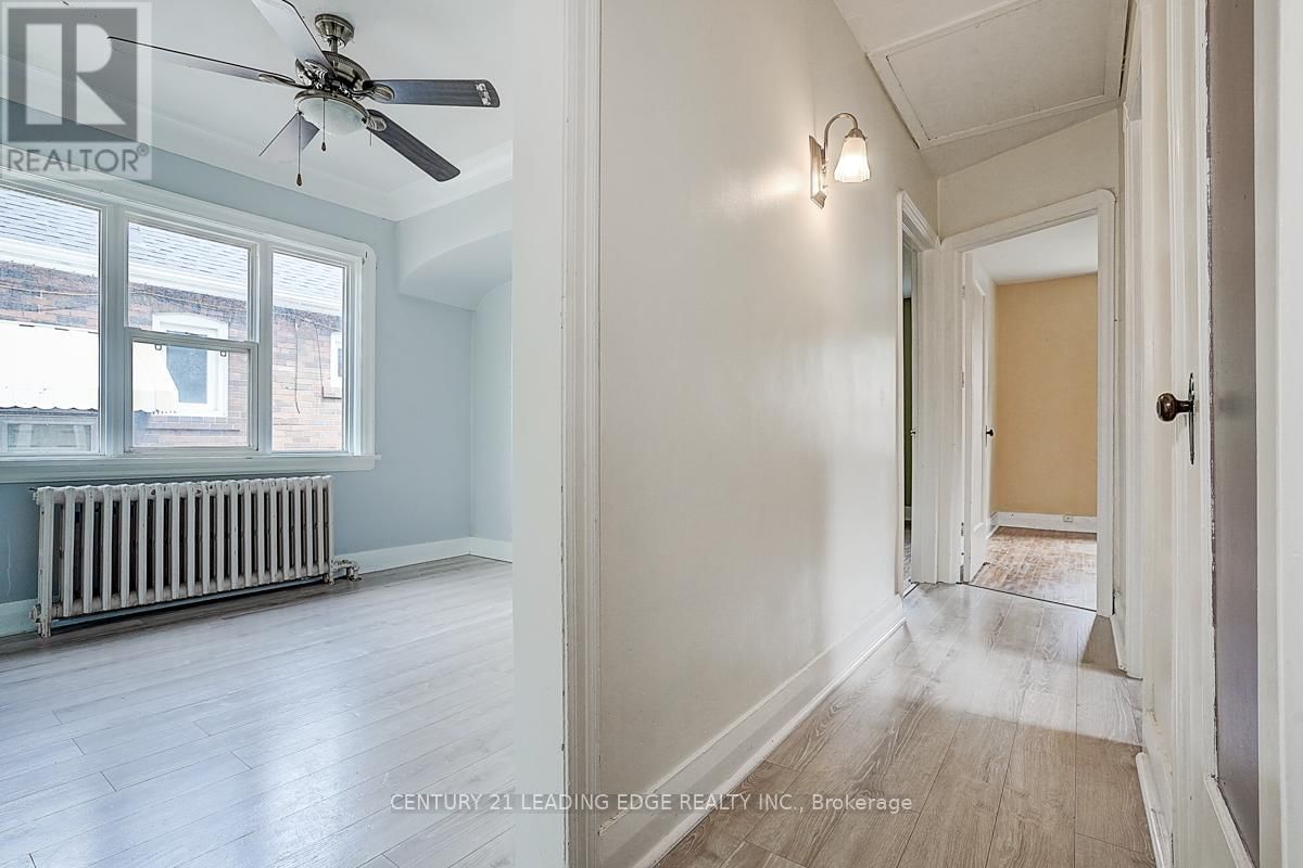 1173 ISLINGTON AVENUE EAST Image 22