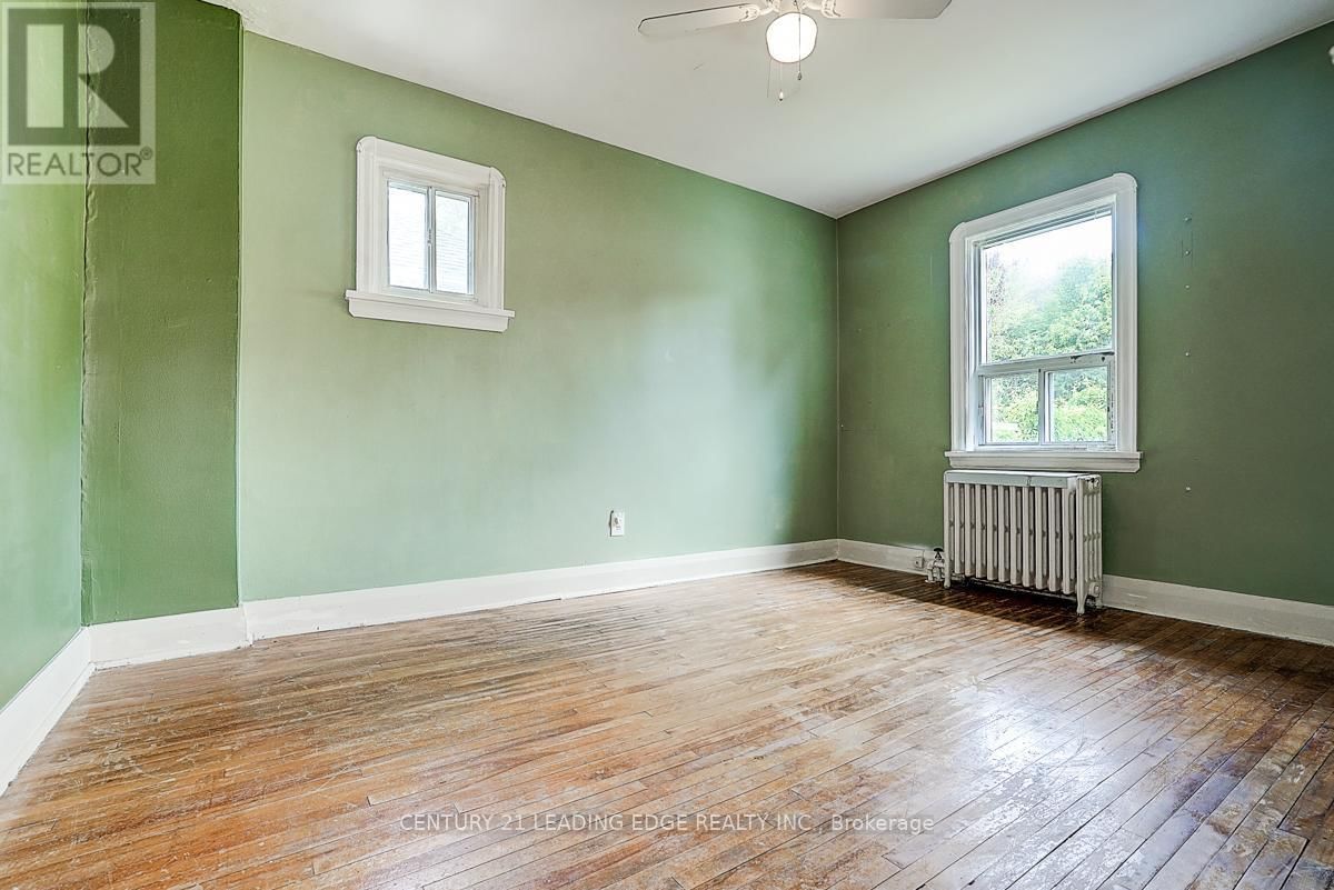 1173 ISLINGTON AVENUE EAST Image 24