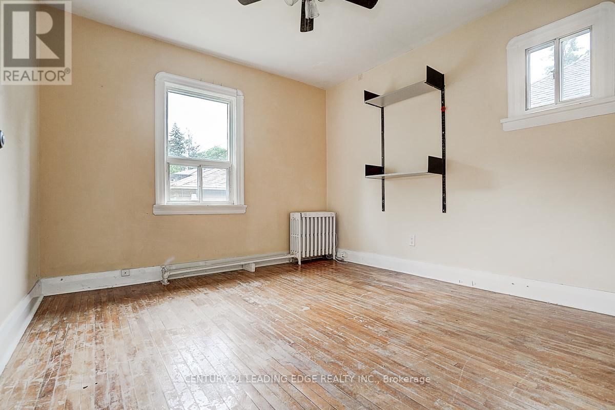 1173 ISLINGTON AVENUE EAST Image 27