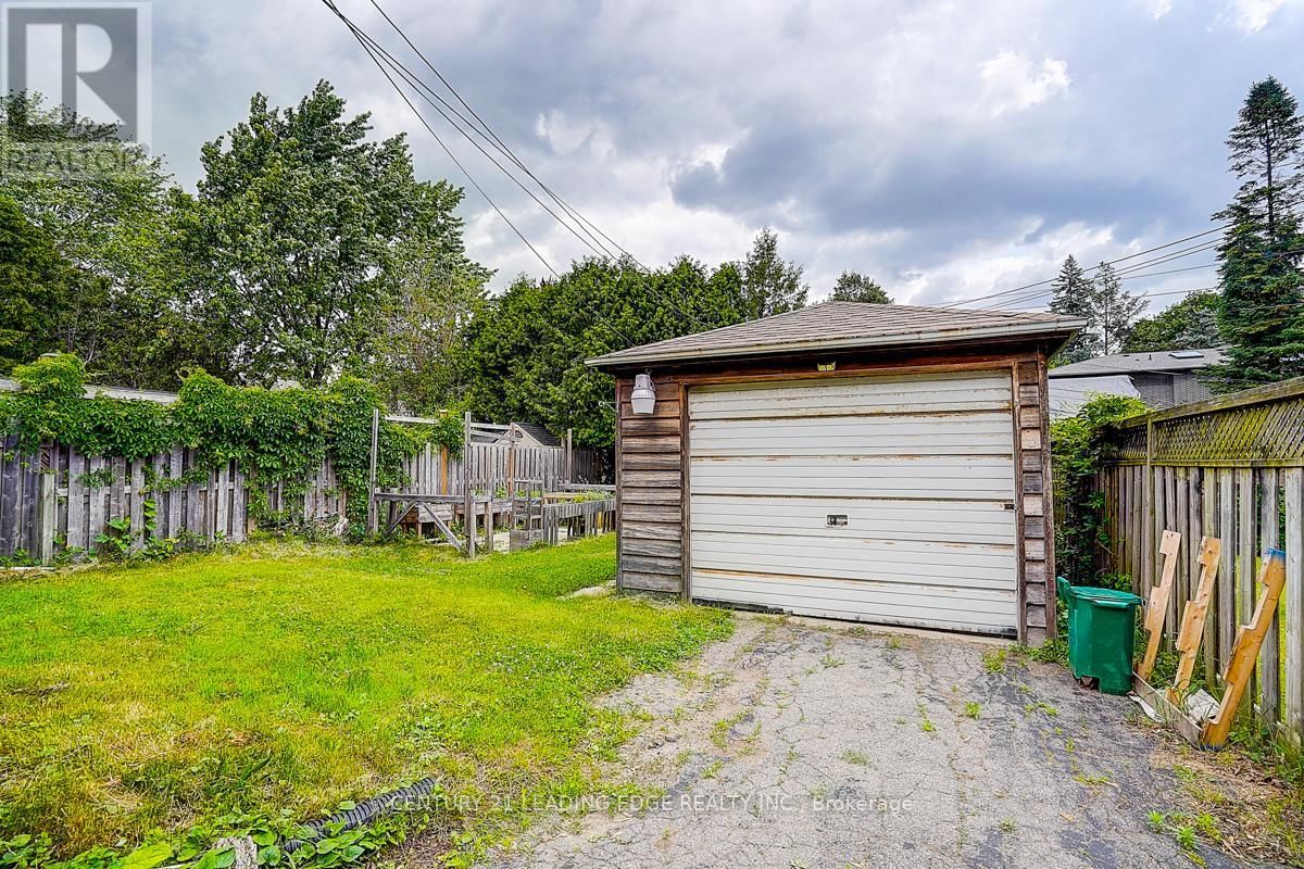 1173 ISLINGTON AVENUE EAST Image 6